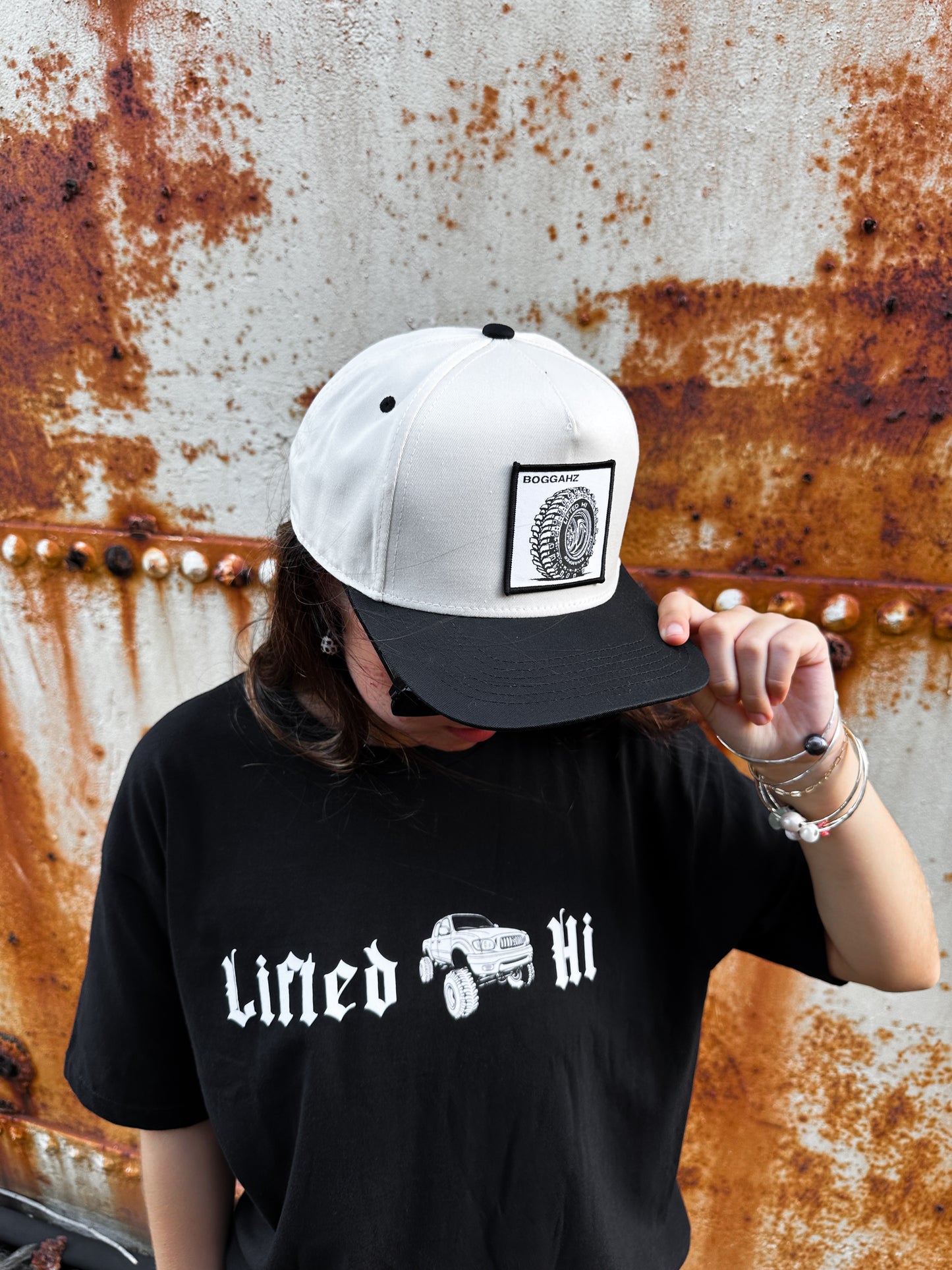 BOGGAHZ SNAPBACK CREAM & BLACK